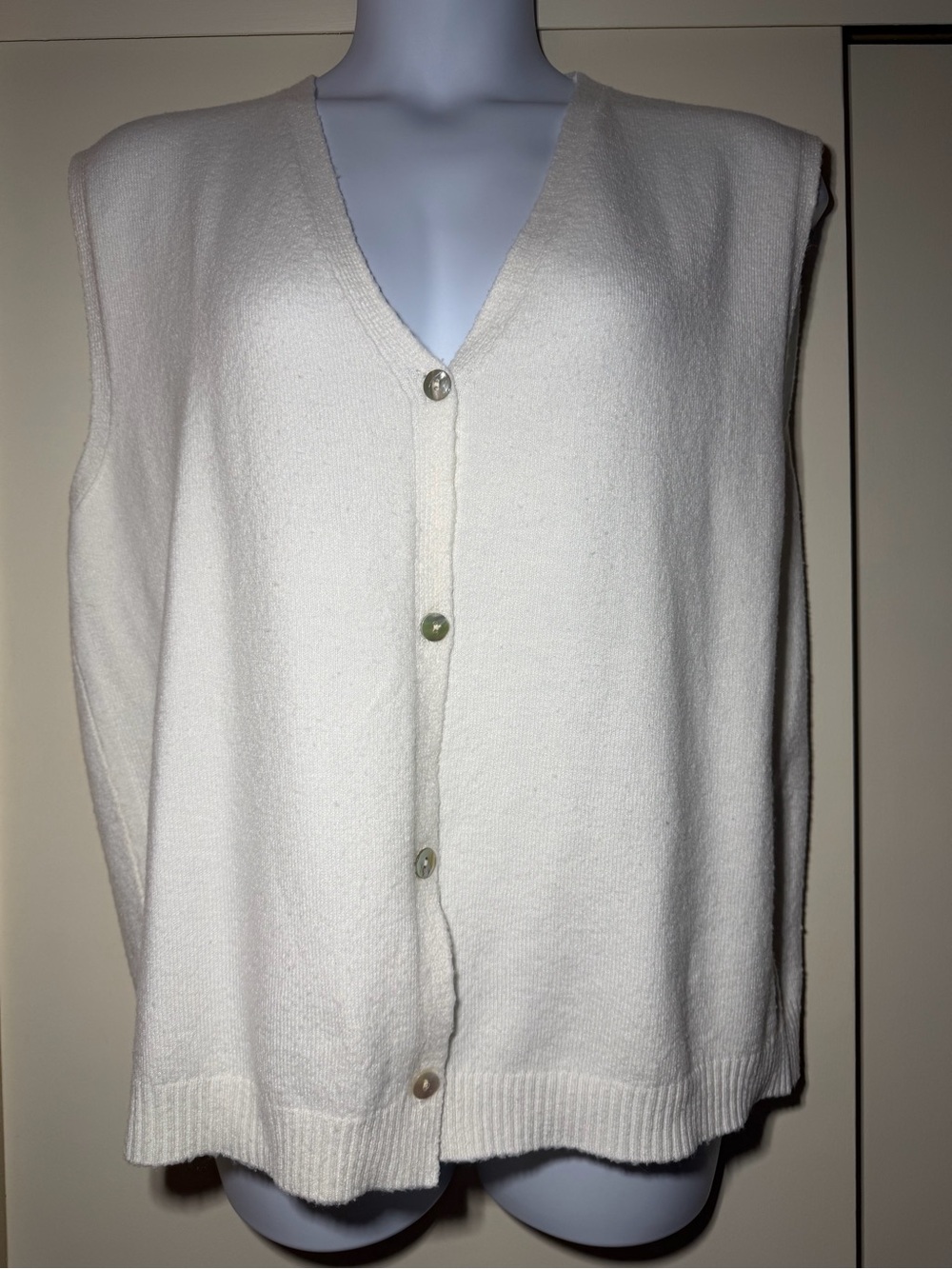 Classic Ivory V-Neck Button Front Sweater Vest Size XL